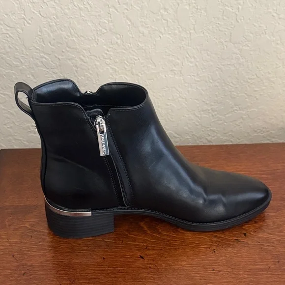 Calvin Klein Women's Black Leather Ankle Boots Size 7.5 M EUC - Picture 11 of 15